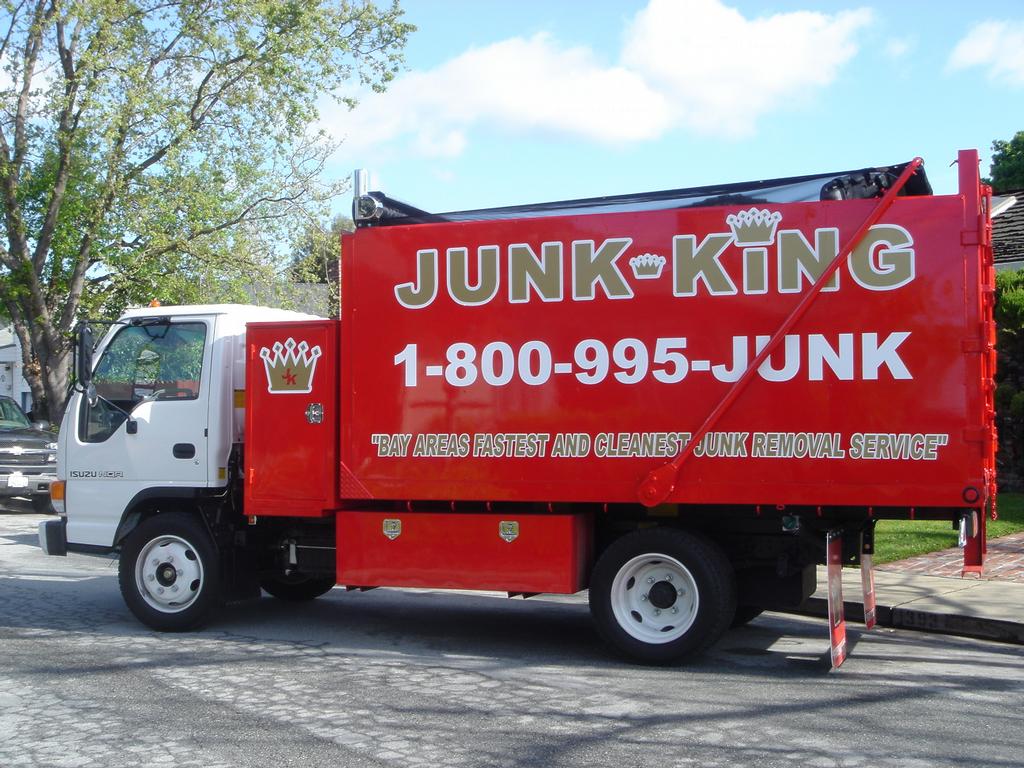 Pictures for JUNK KING NEW YORK in Hollis, NY 11423 Waste Management